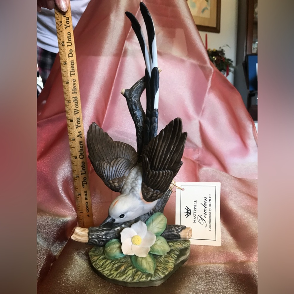 Home Interiors 1986 Masterpiece Porcelain Bird of the Season Collectible